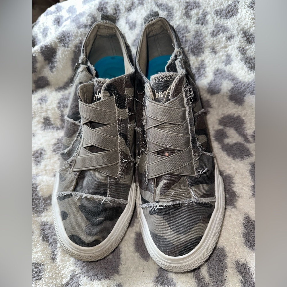 WOMENS BLOWFISH MALIBU SIZE 9